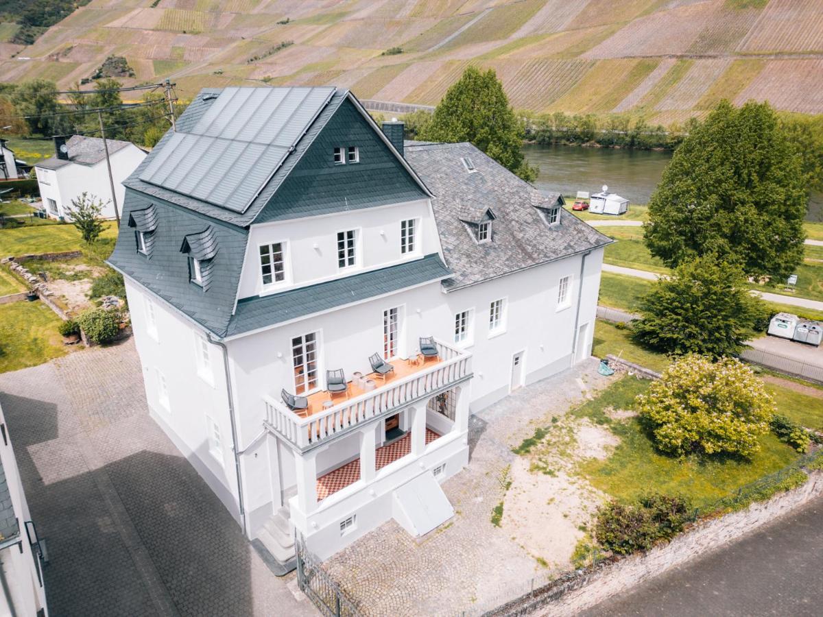 Gut Foersterlay - Exklusive Boutique Apartments Im Historischen Winzerhaus Direkt An Der Mosel Lösnich Buitenkant foto