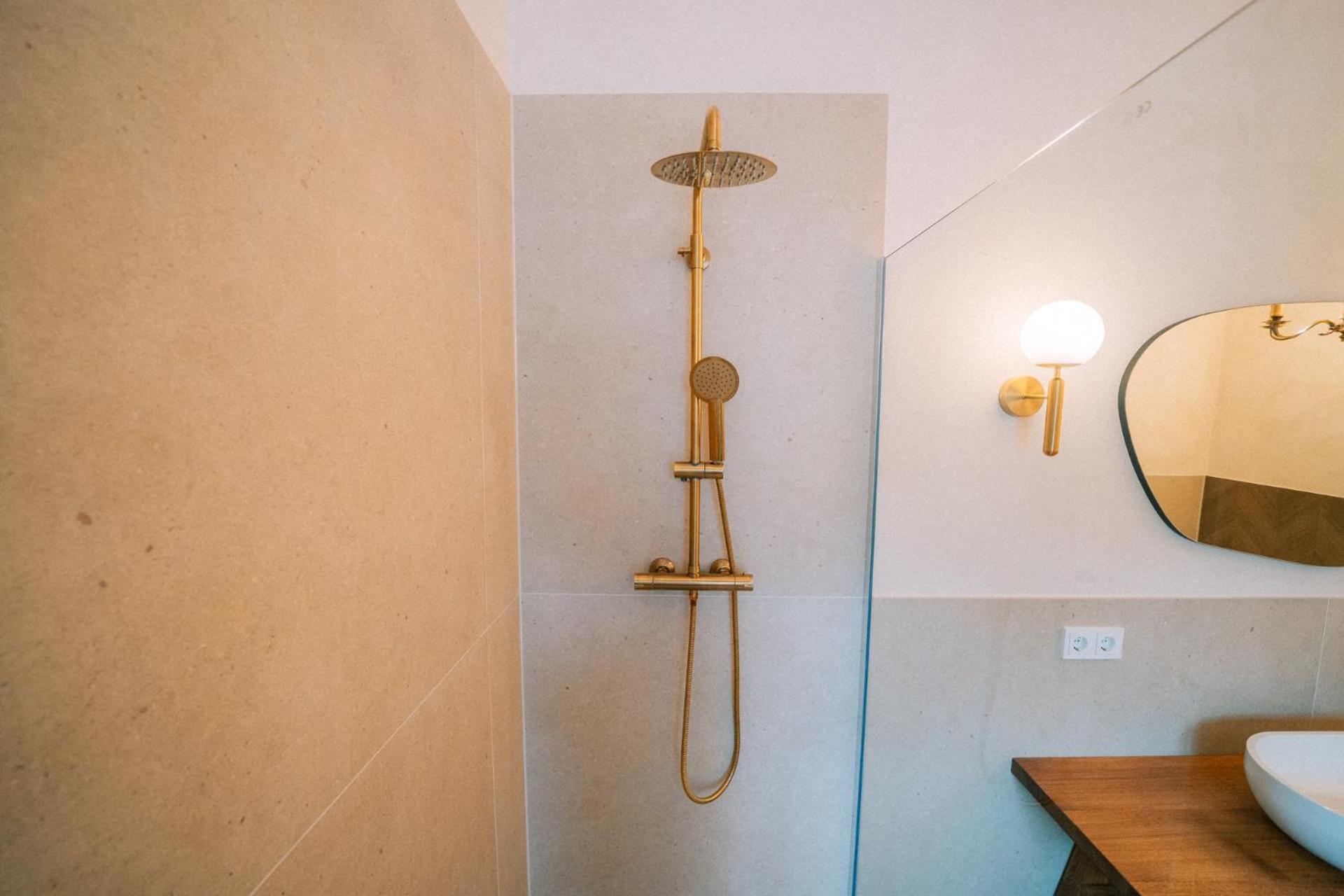 Gut Foersterlay - Exklusive Boutique Apartments Im Historischen Winzerhaus Direkt An Der Mosel Lösnich Kamer foto